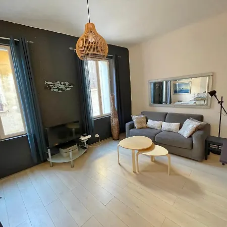 Agreable T2 Avec Baignoire Appartement La Ciotat Buitenkant foto